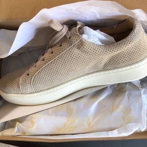 BNIB Sofft Somers Tie Sneakers SZ 8